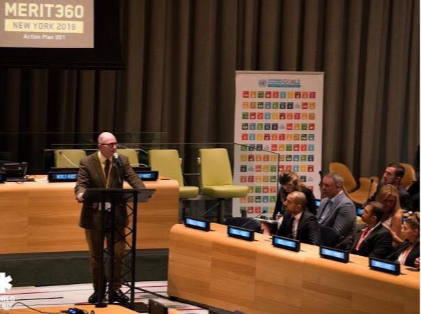 Bernie Hollywood Storyteller 5f0c30404820d